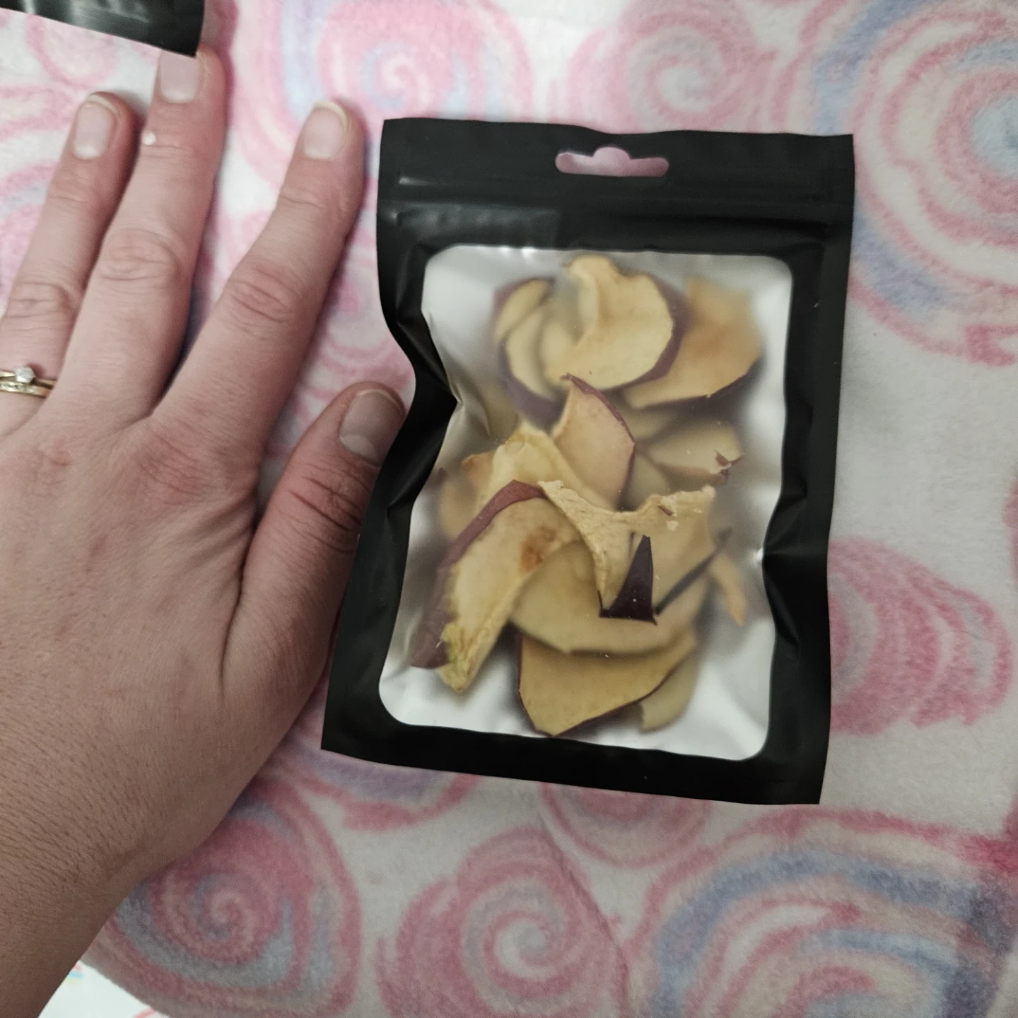 Dried Banana Chips and Apple Slices Snacks (2 Bags) - photo 2