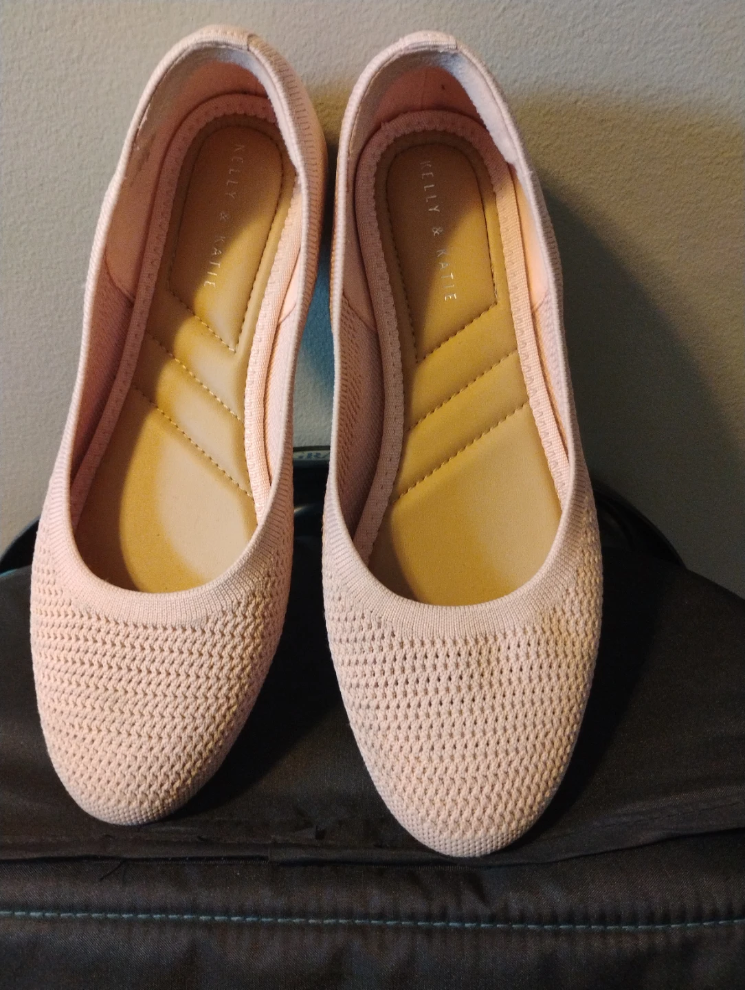GUC Light Pink Flats, Women's 8.5 - photo 2