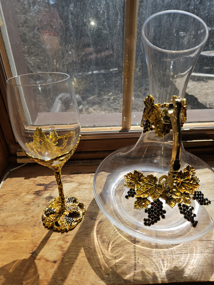 Decorative Wine Decanter and Glasses Set - photo 4