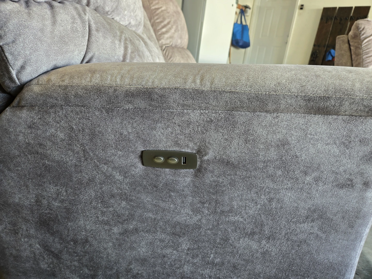 Lazyboy Recliner Sofa and loveseat with Cup Holders - photo 3
