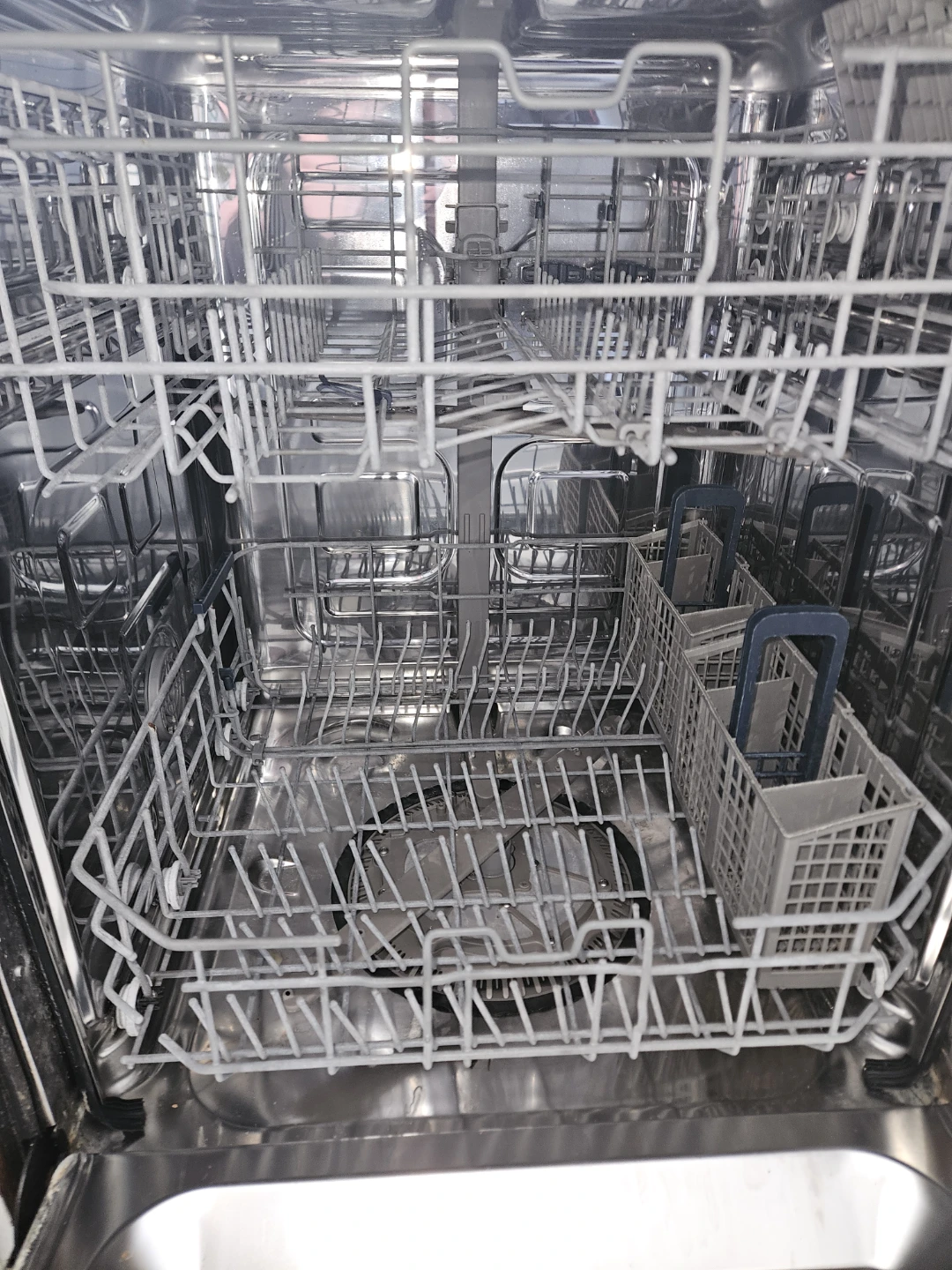 Samsung Stainless Steel Dishwasher - photo 2