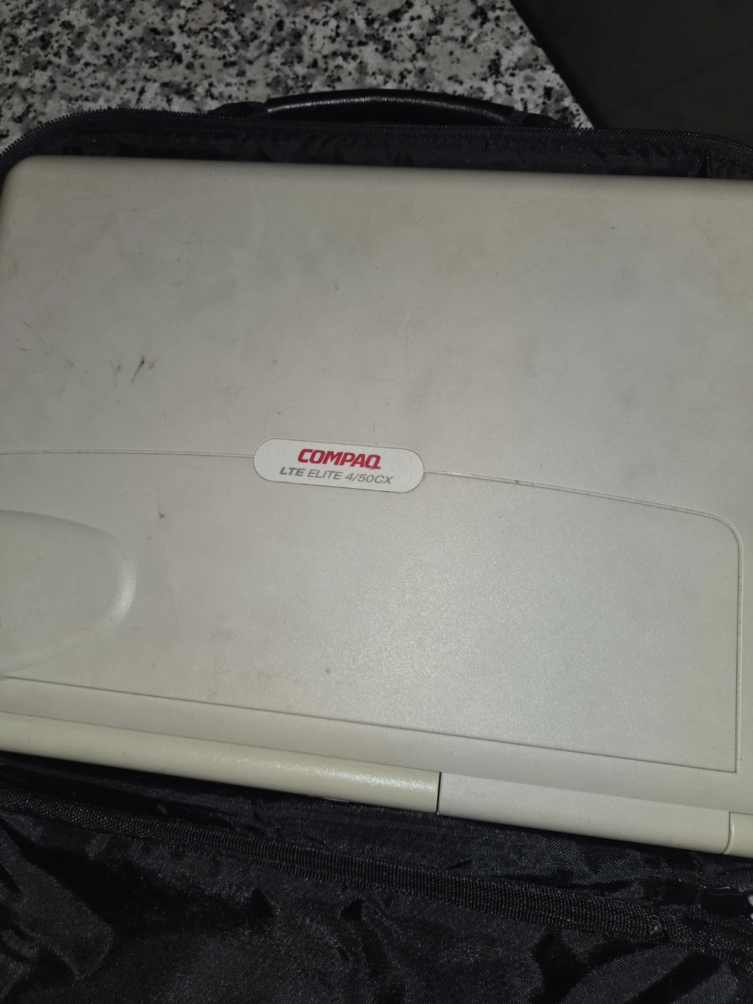 Compaq LTE Elite 4/50CX Laptop - photo 3