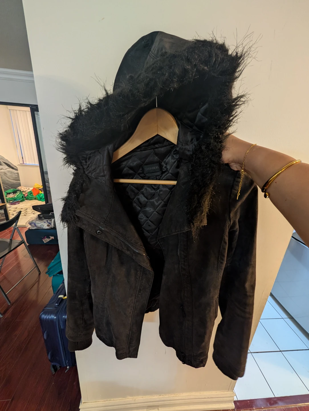 Danier Leather Black Fur Hood Leather Jacket - XS/TP - photo 4