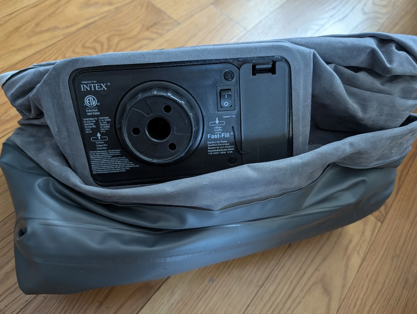 FULL size Intex Air Mattress – Built-in Pump - photo 2