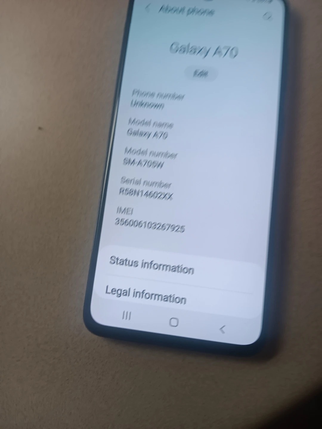 Samsung Galaxy A70 smartphone - photo 2