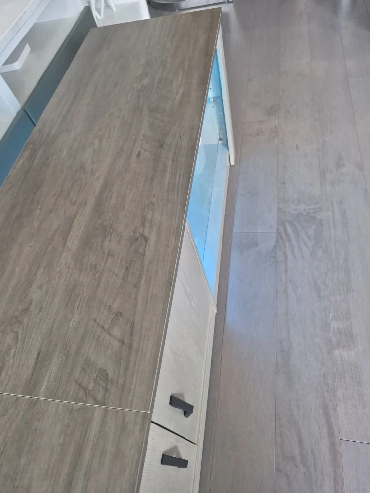 BEAUTIFUL NEW  TY STAND - build in Wireless LED Lights - photo 2