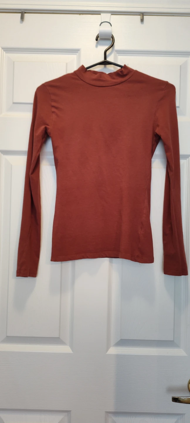 Rust Mock Neck Long Sleeve Shirt Size S