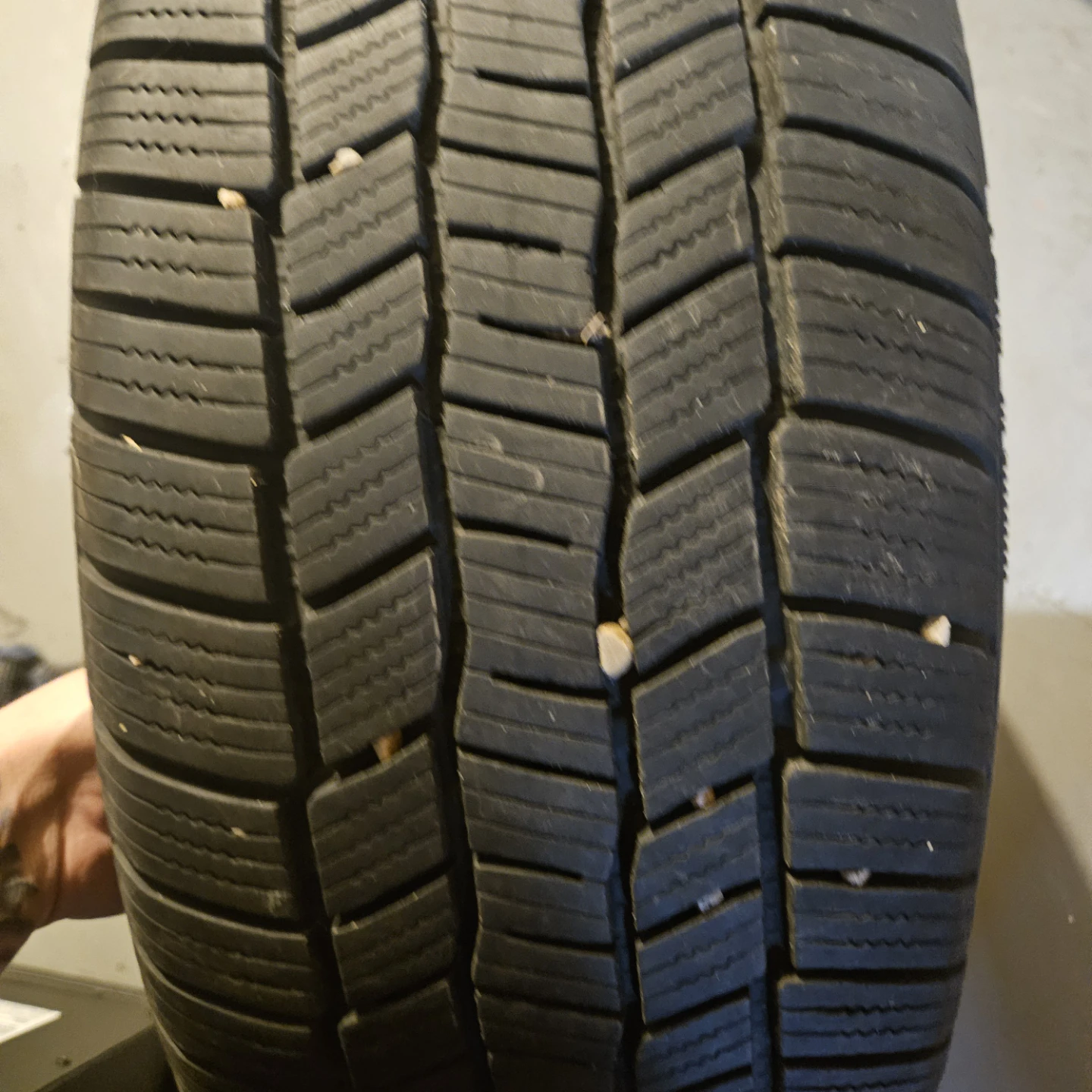 225/60r16 AW tires with chrome rims - photo 2