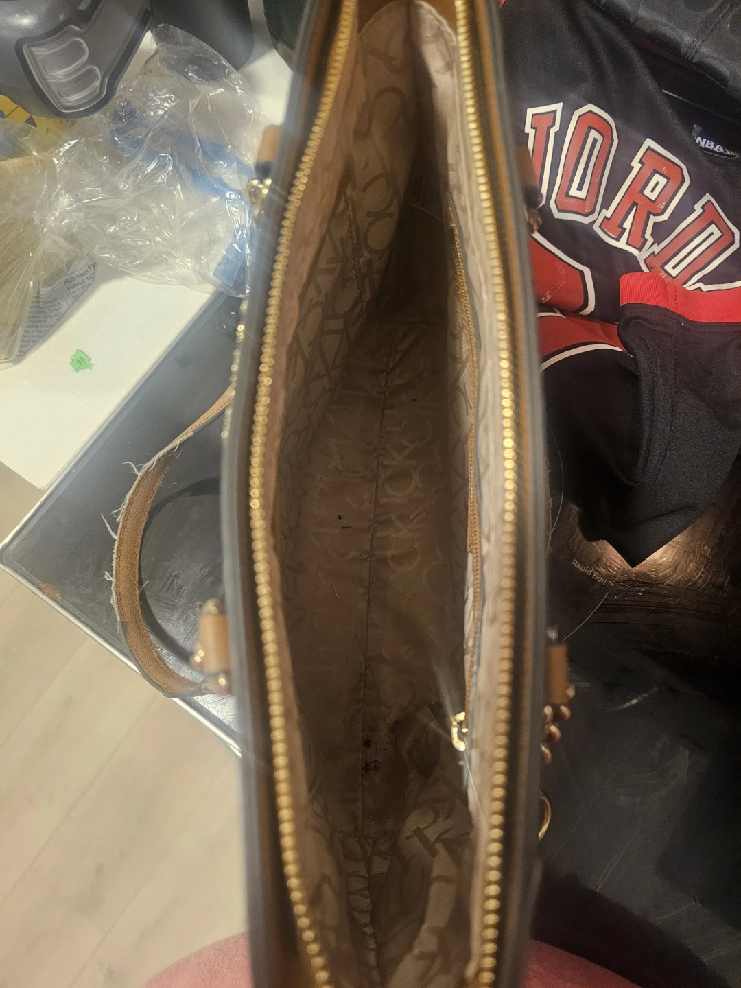 Calvin Klein Monogram Tote Bag - photo 2