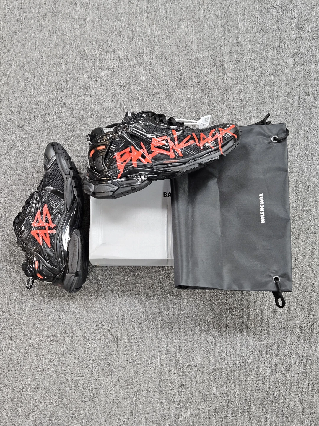 Balenciaga Track Runner Sneakers Black Red Graffiti Size 42 - photo 5