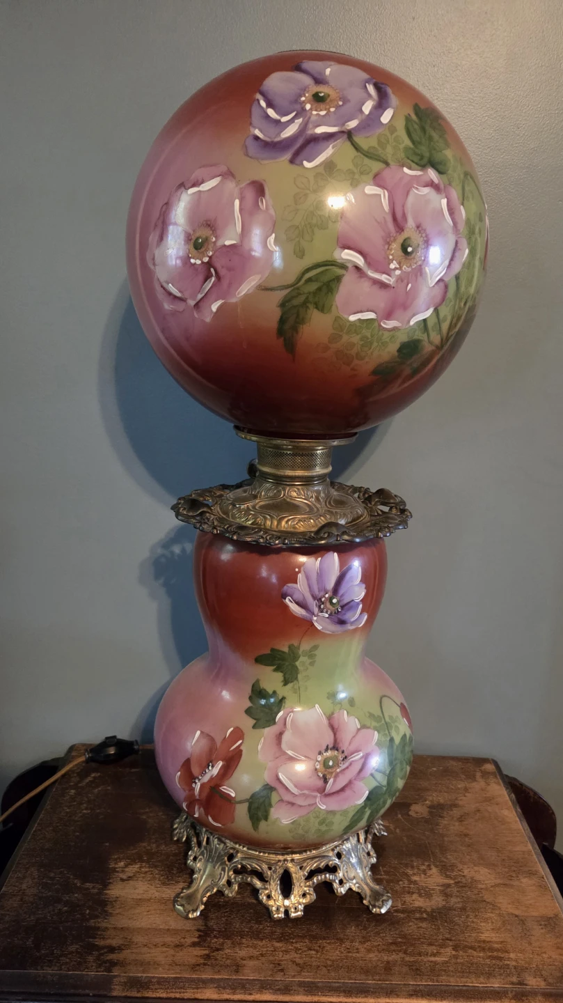 Vintage Hand-Painted Floral Table Lamp