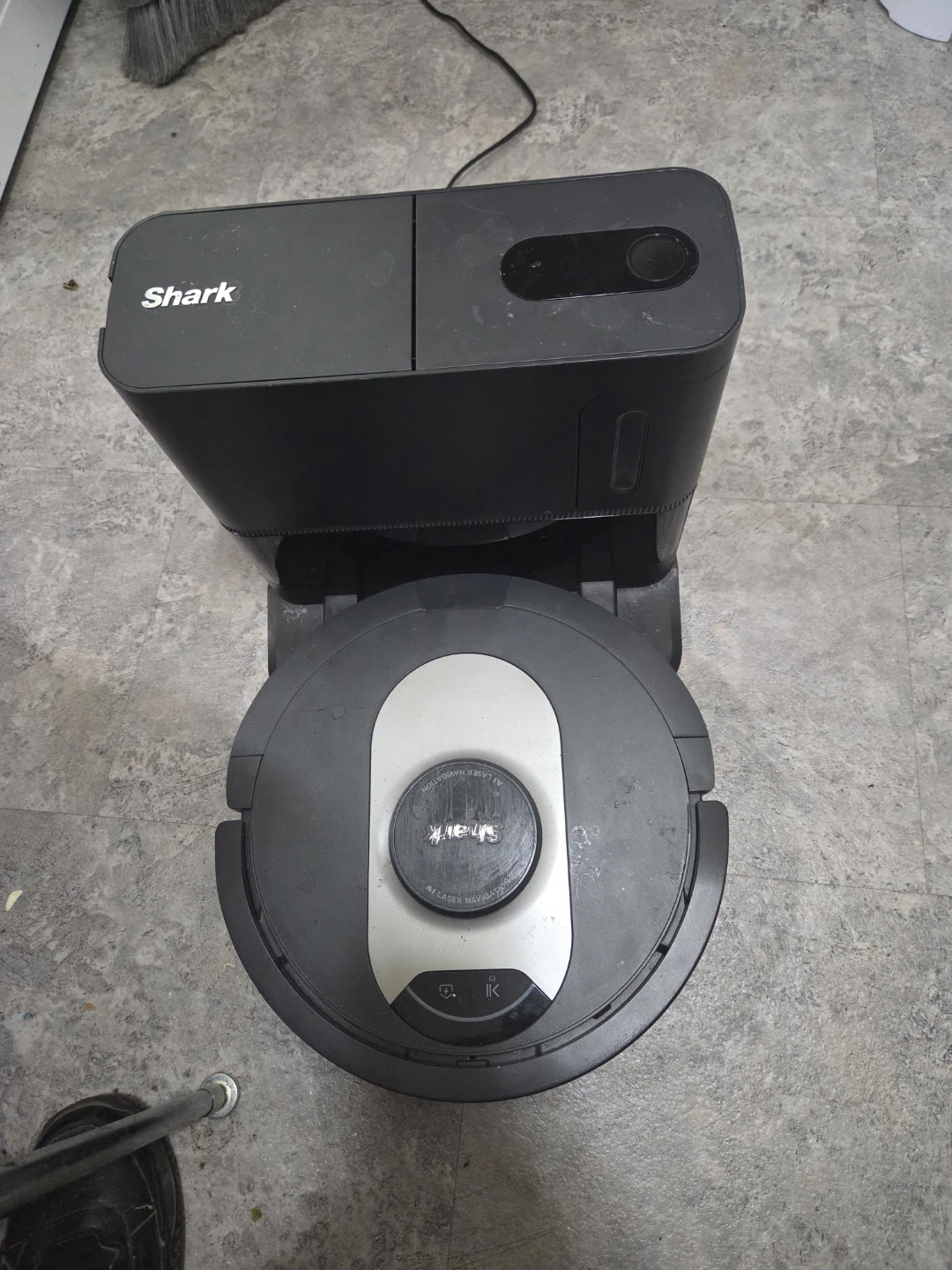 Shark Robot Vacuum with Auto-Empty Dock