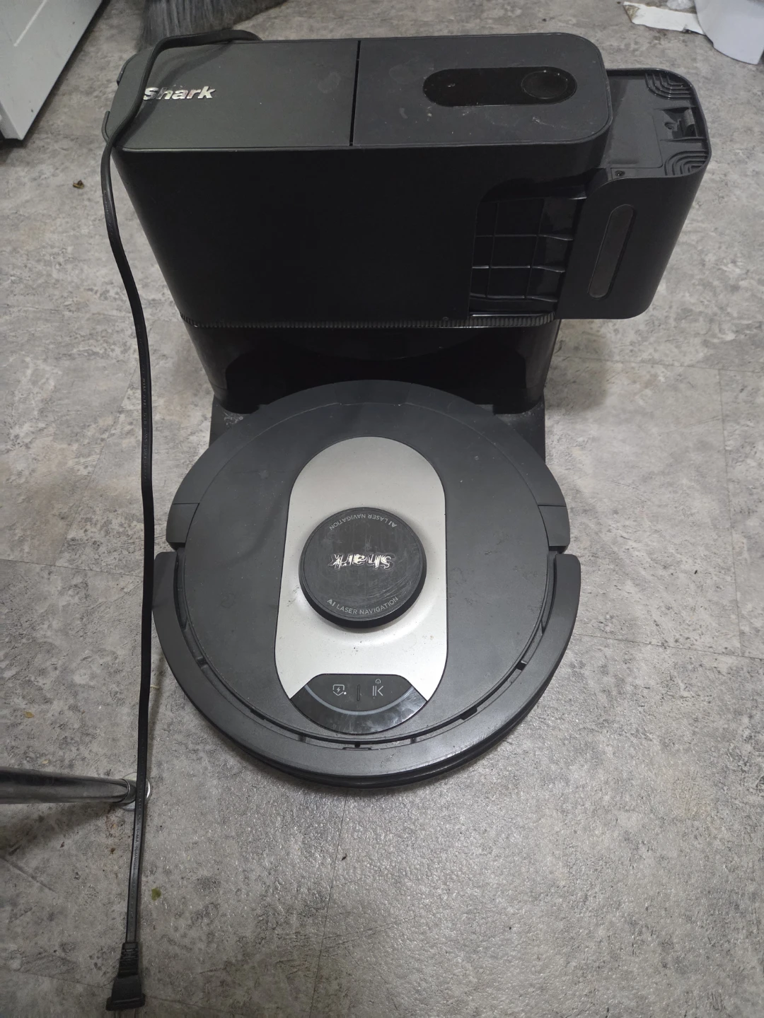 Shark Robot Vacuum with Auto-Empty Dock - photo 3