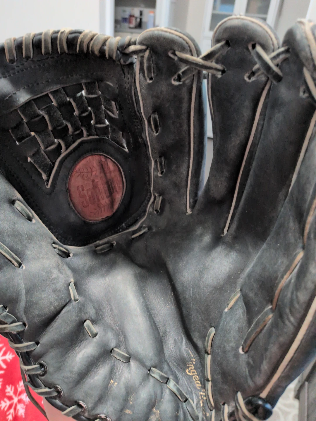 Rawlings Baseball Glove