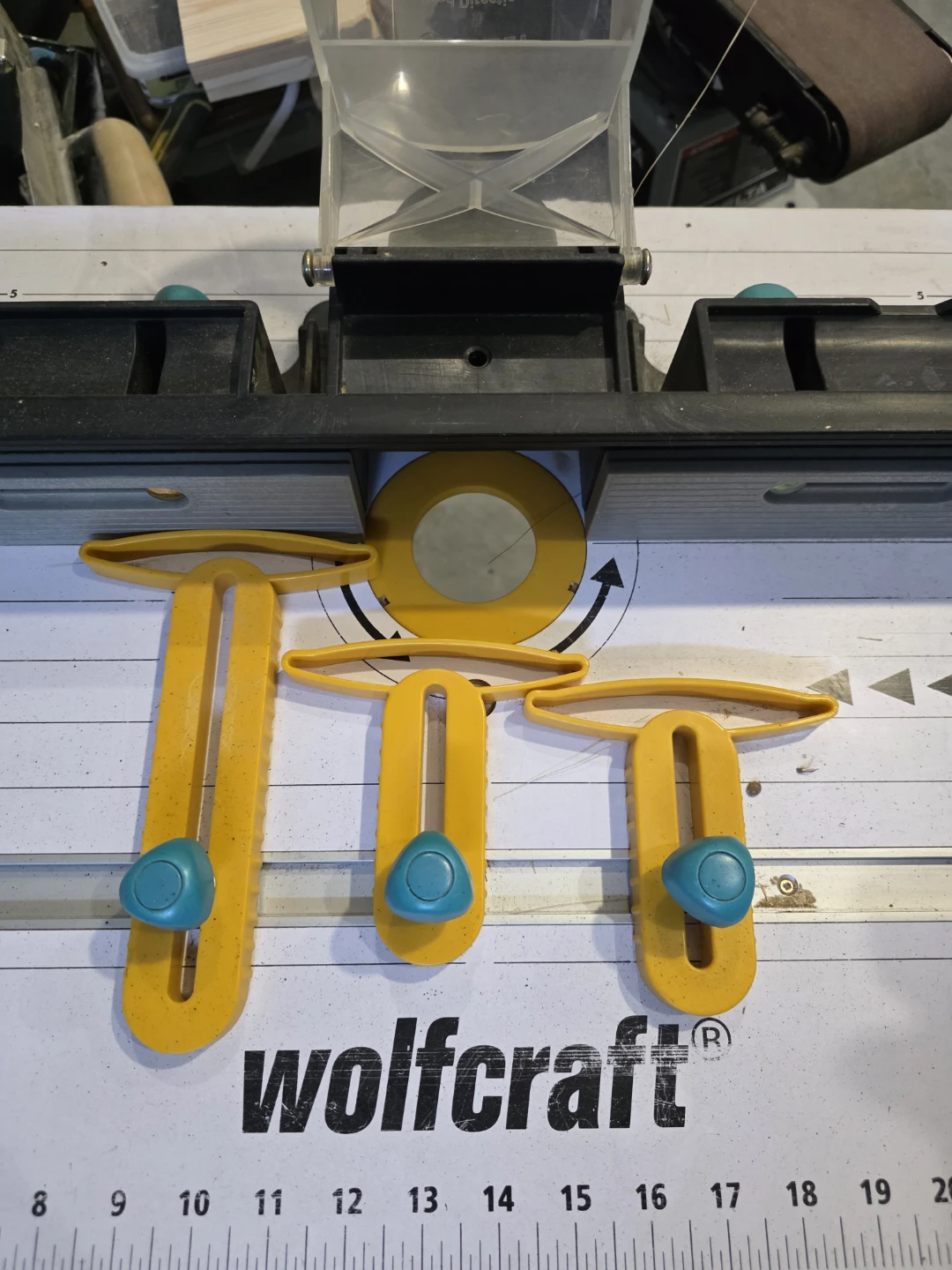 Wolfcraft Router Table with Insert Plates - photo 4