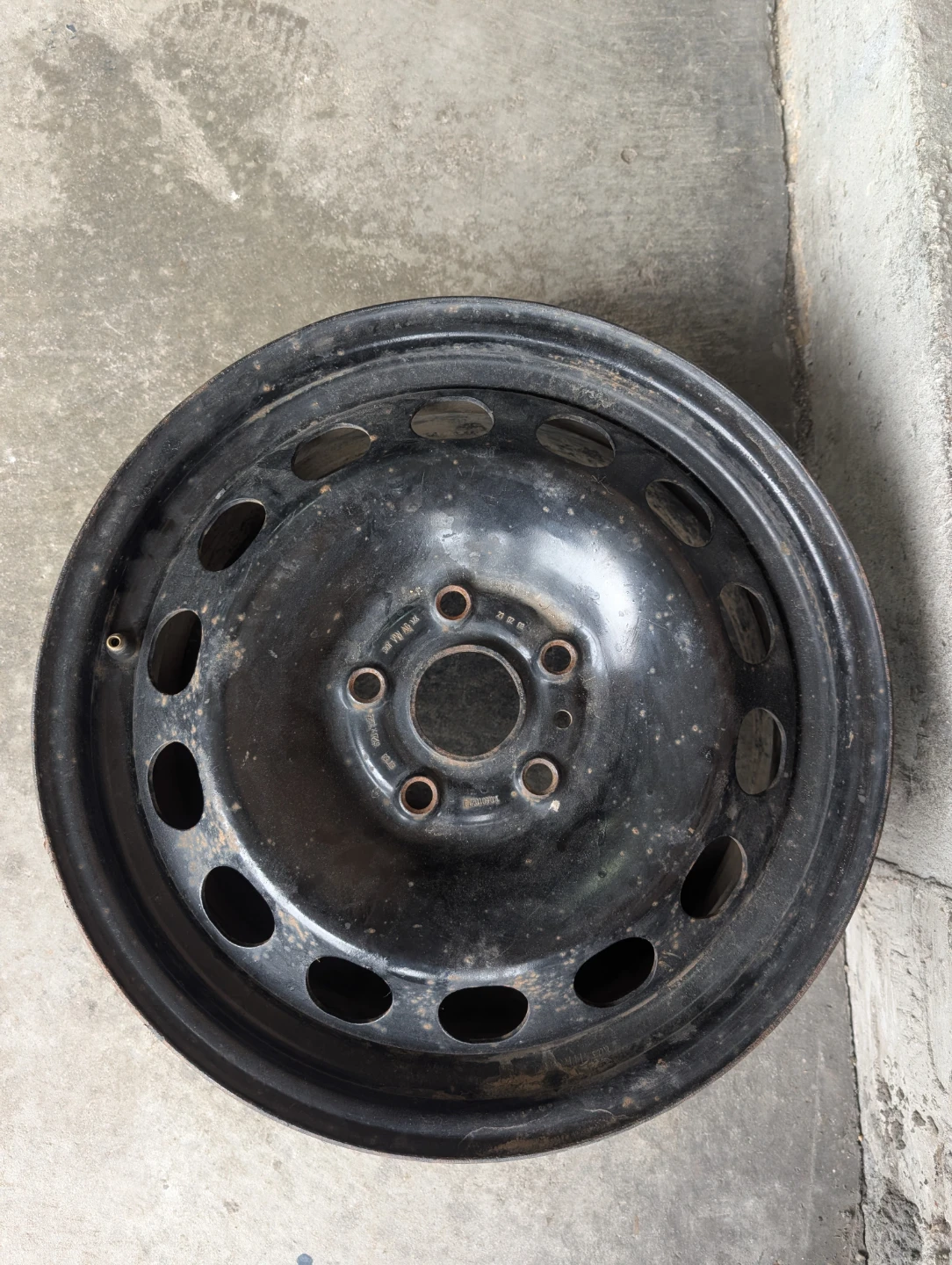 (1)-16 Inch Steel Rim off Volkswagen 5x112