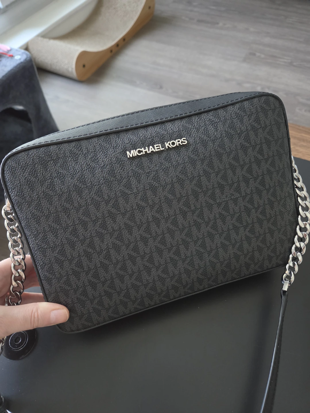 Michael Kors MK Signature Shoulder Bag