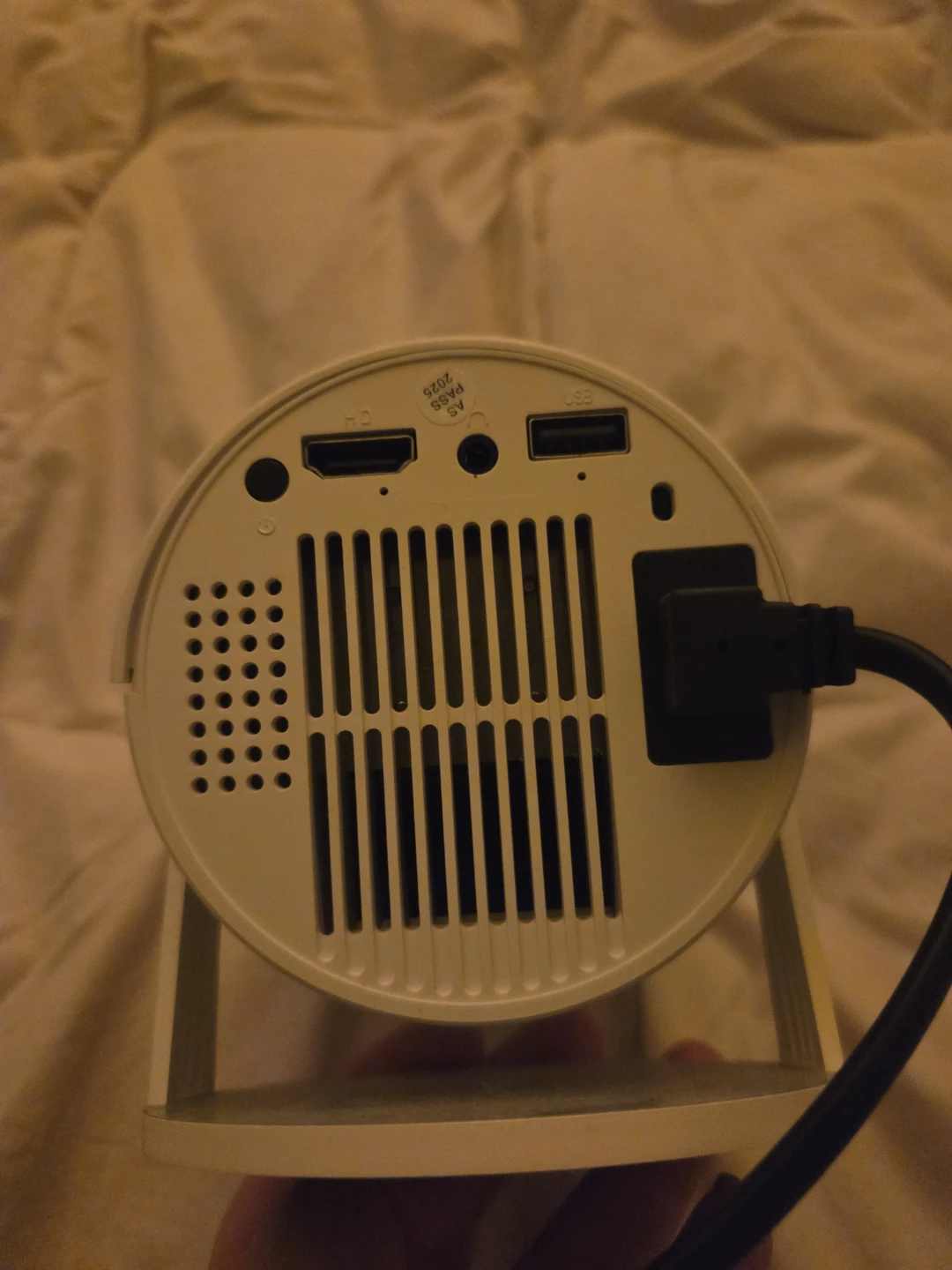 White Portable Projector with HDMI and USB - photo 2
