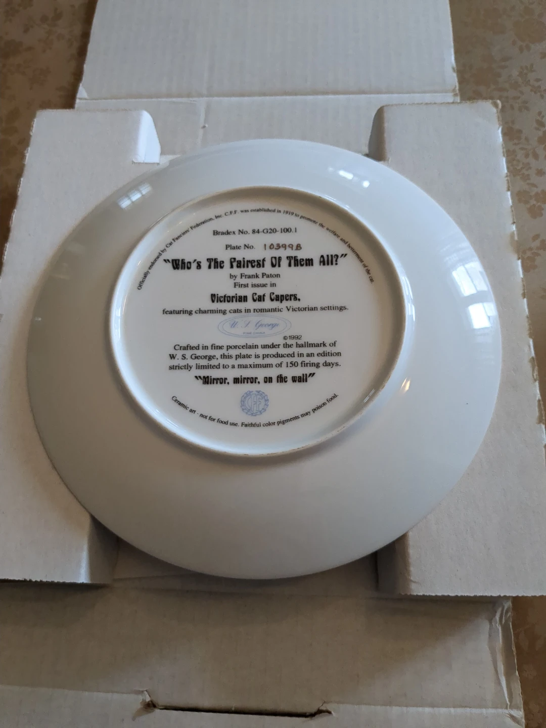 Victorian Cat Capers "Who's The Fairest Of Them All?"  Plate - photo 2