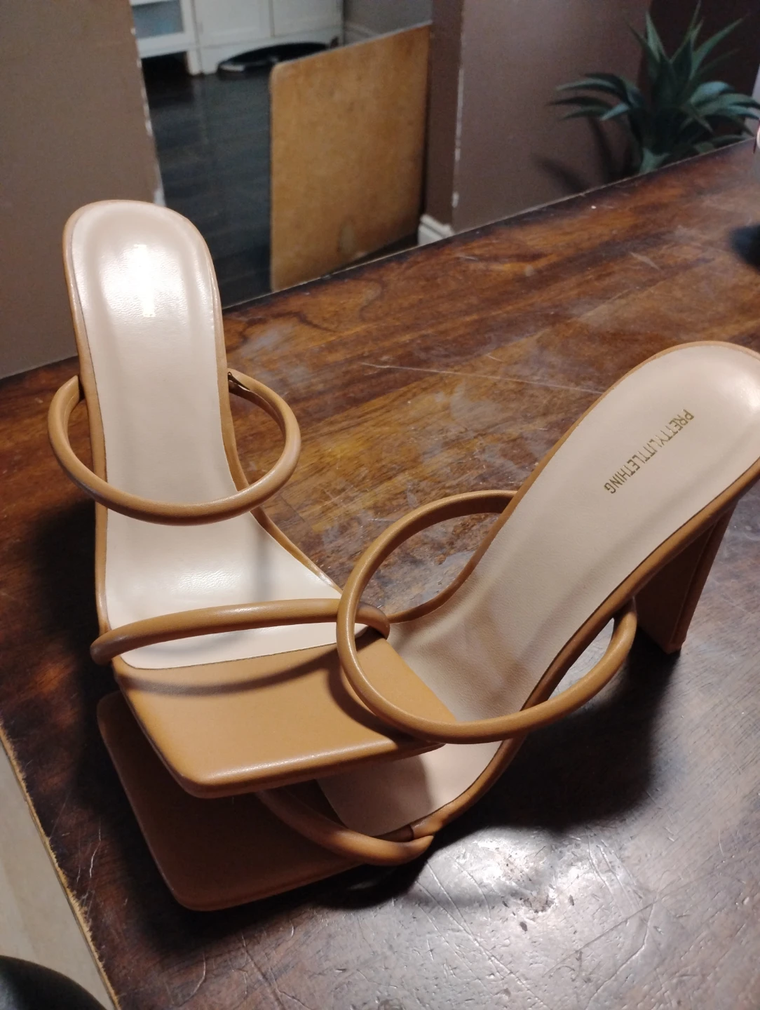 PrettyLittleThing Strappy Block Heel Sandals - Tan