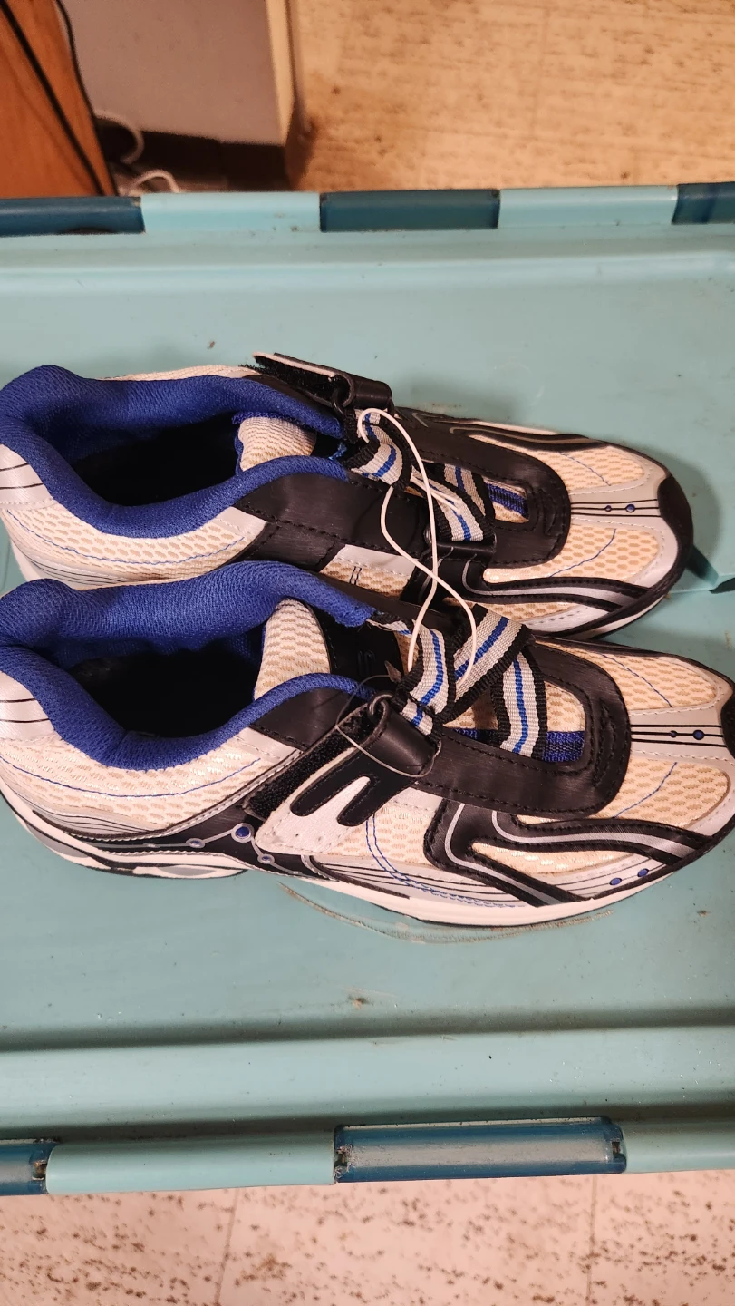 Flites Kids Athletic Shoes Size 5 - photo 2