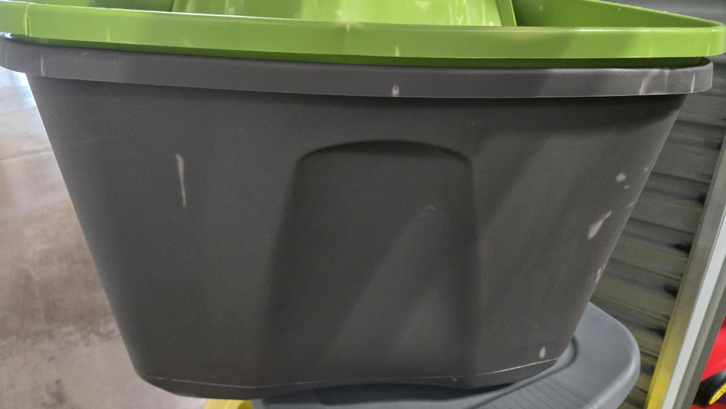 18 Gallon plastic Totes - photo 3