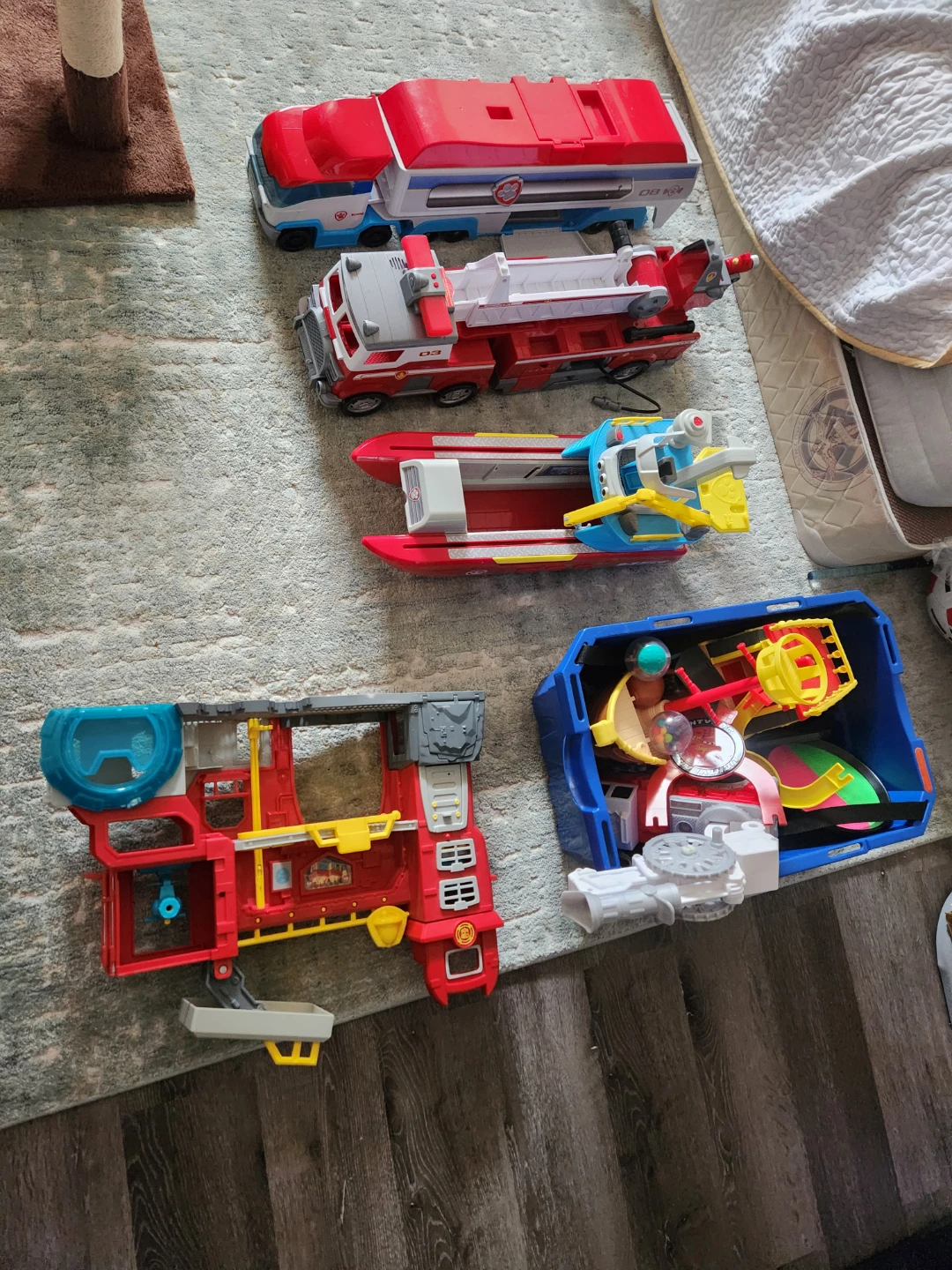 Giant Paw Patrol Toy Vehicles and Playset
