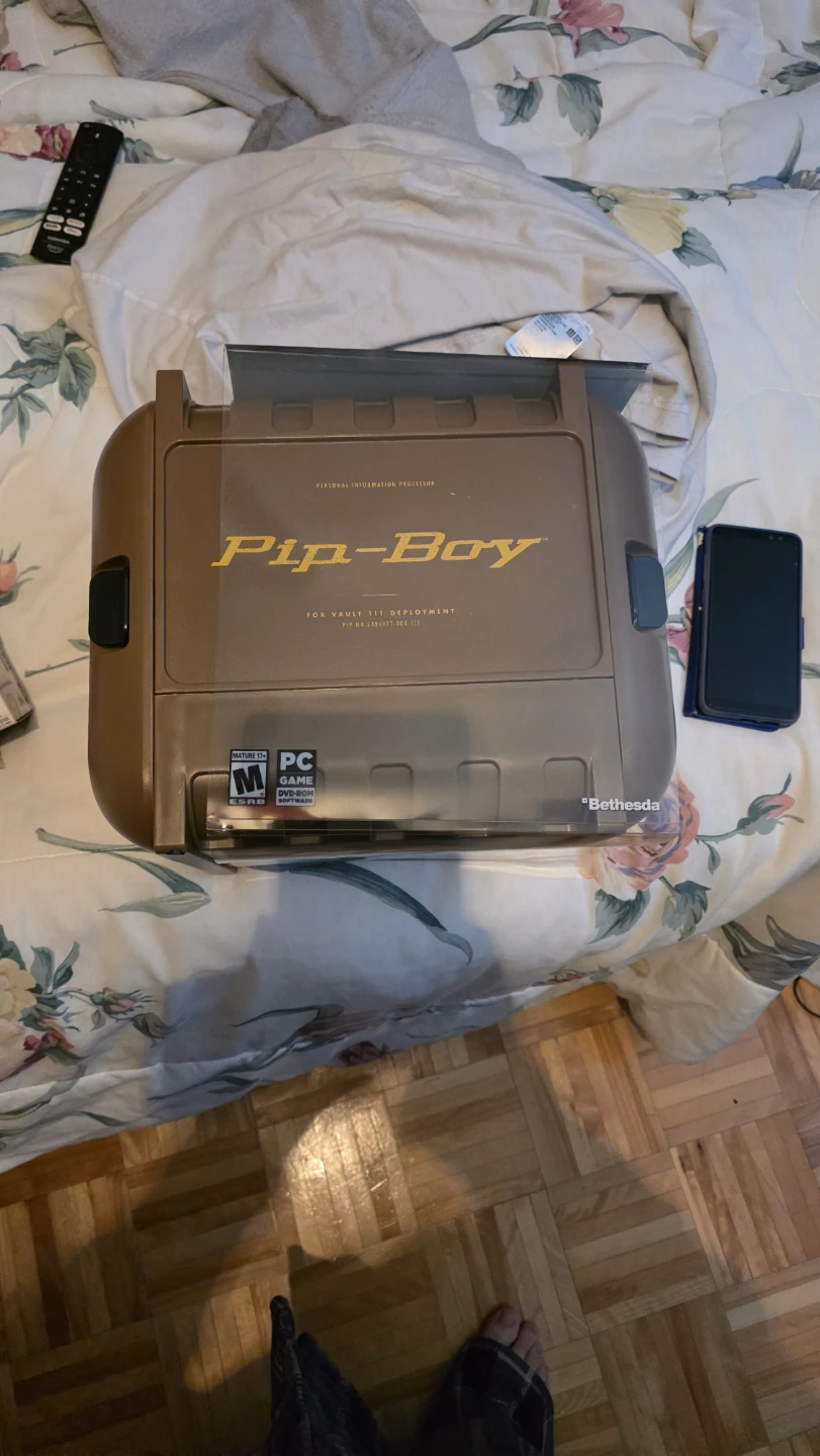 Bethesda Pip-Boy - photo 3