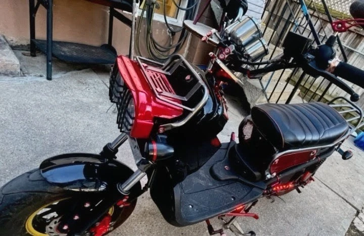 Electric Scooter E-MX with Custom LED Lights & Extra Speed - photo 2