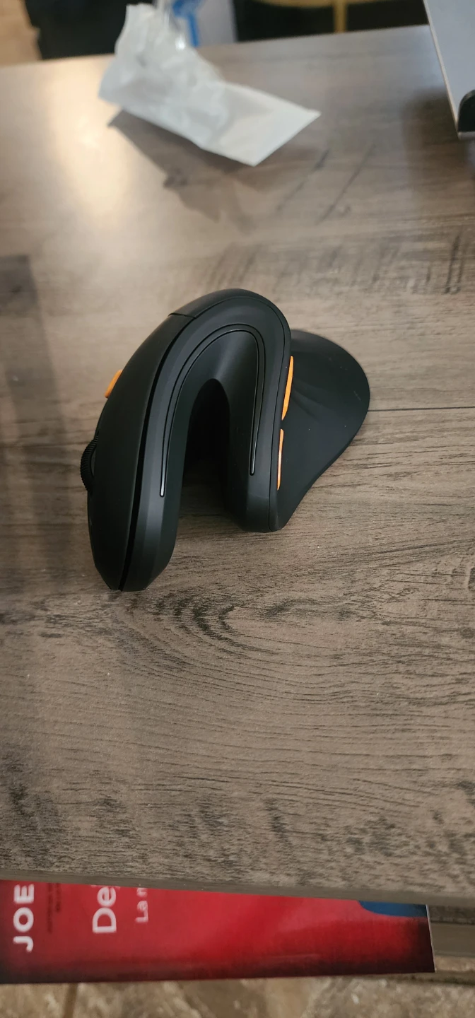 ProtoArc EM11 NL Ergonomic Vertical Mouse - Black - photo 4
