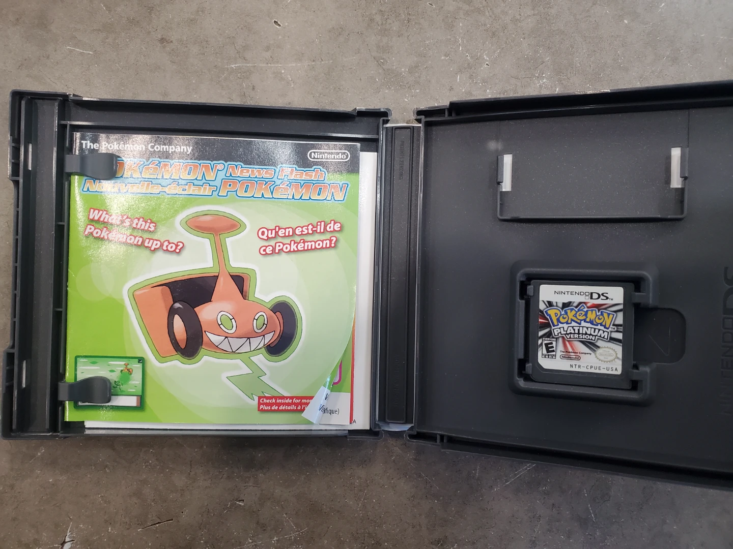 Nintendo DS Pokemon Platinum Version Game - photo 3