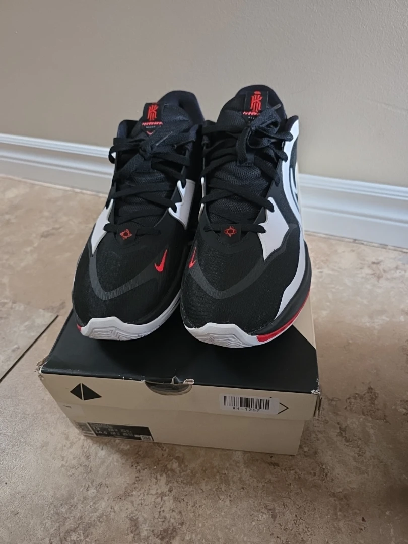 Nike Kyrie Low 5 Basketball Shoes