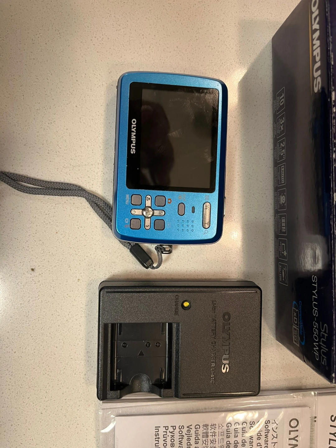 Olympus Stylus 550WP Digital Camera (Blue) - photo 2
