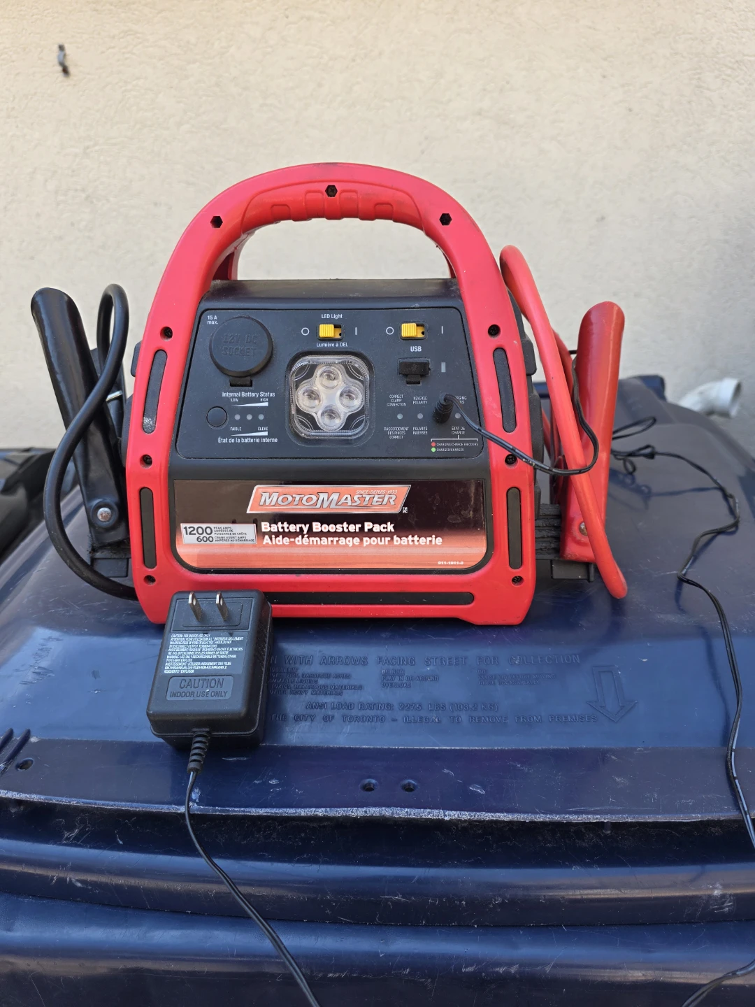 MotoMaster Battery Booster Pack - photo 3