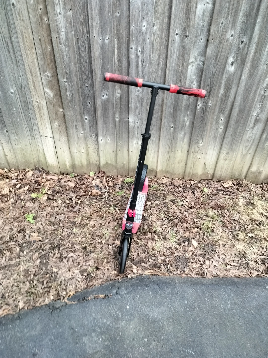 Madd Gear Kruzer 200 Adult Scooter