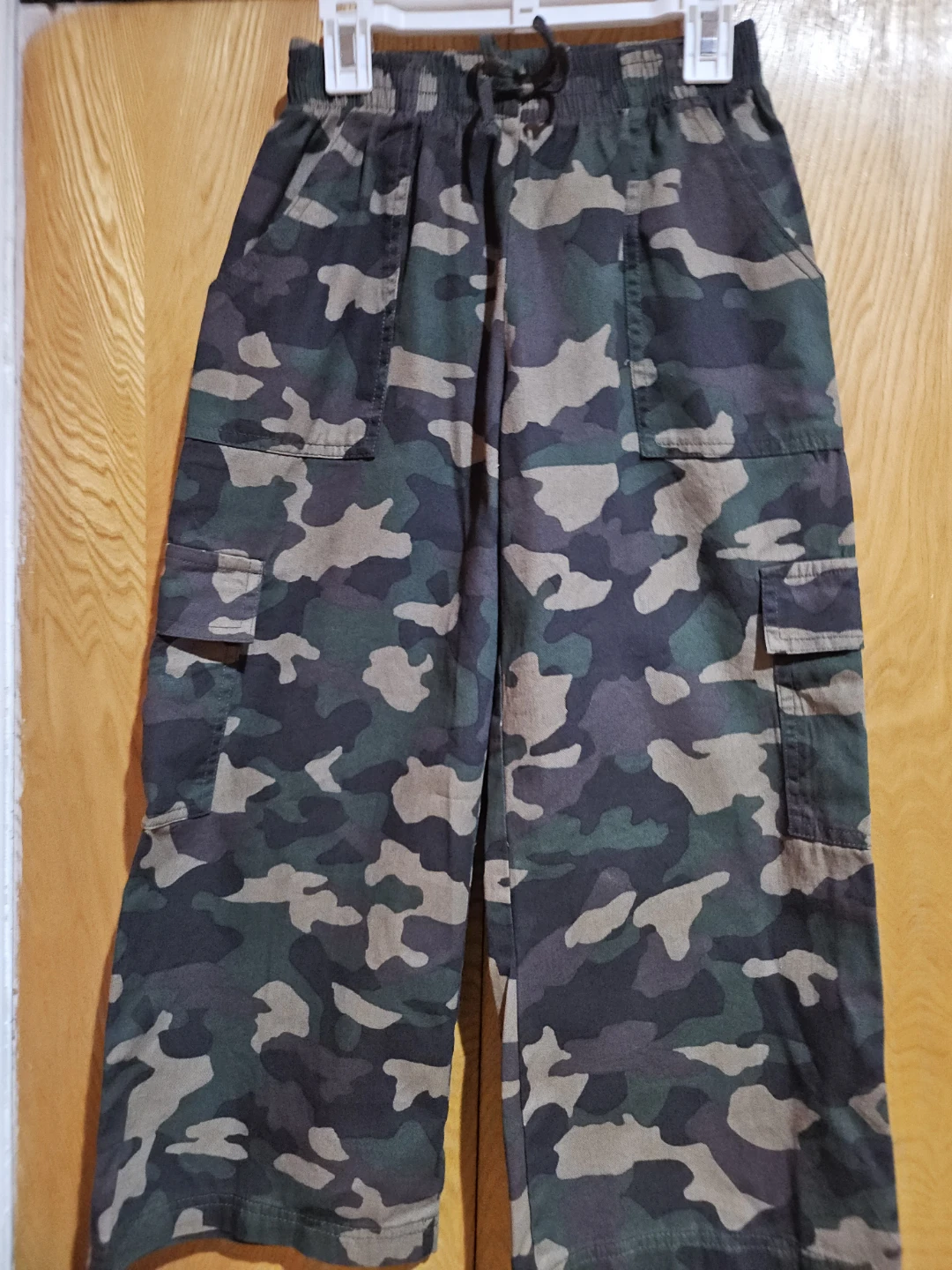 Art Class Camo Cargo Pants Size S (6/7)
