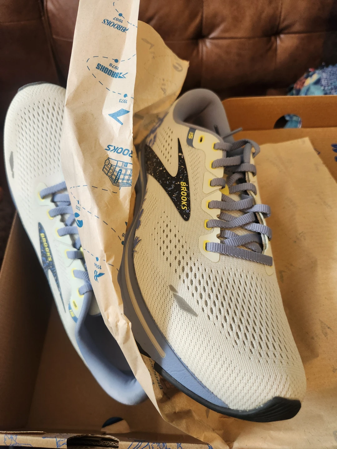 Brooks Ghost 15 Running Shoes - Women's Size 10.5