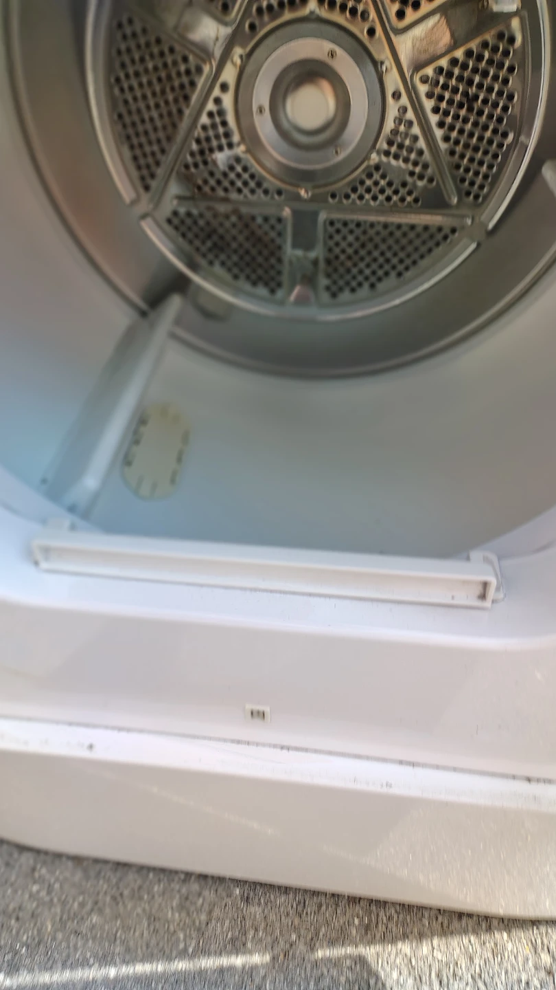 Frigidaire Dryer - photo 3