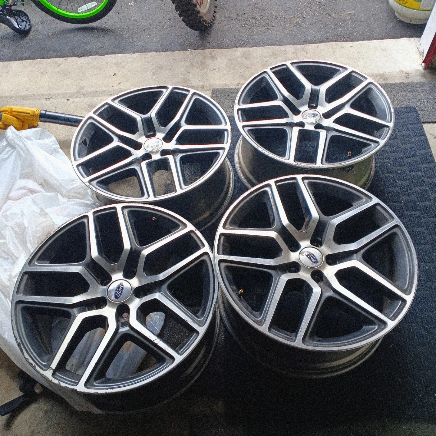 Ford Explorer Alloy Wheel set of 4 - photo 4