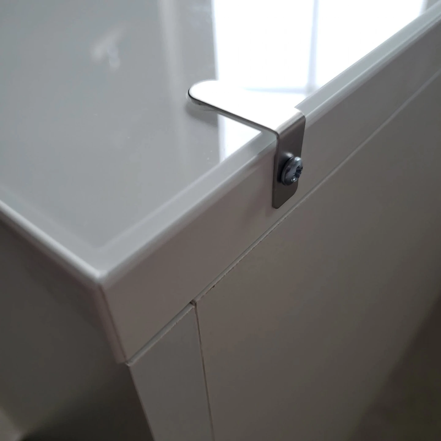 White Desk with Drawers - photo 4
