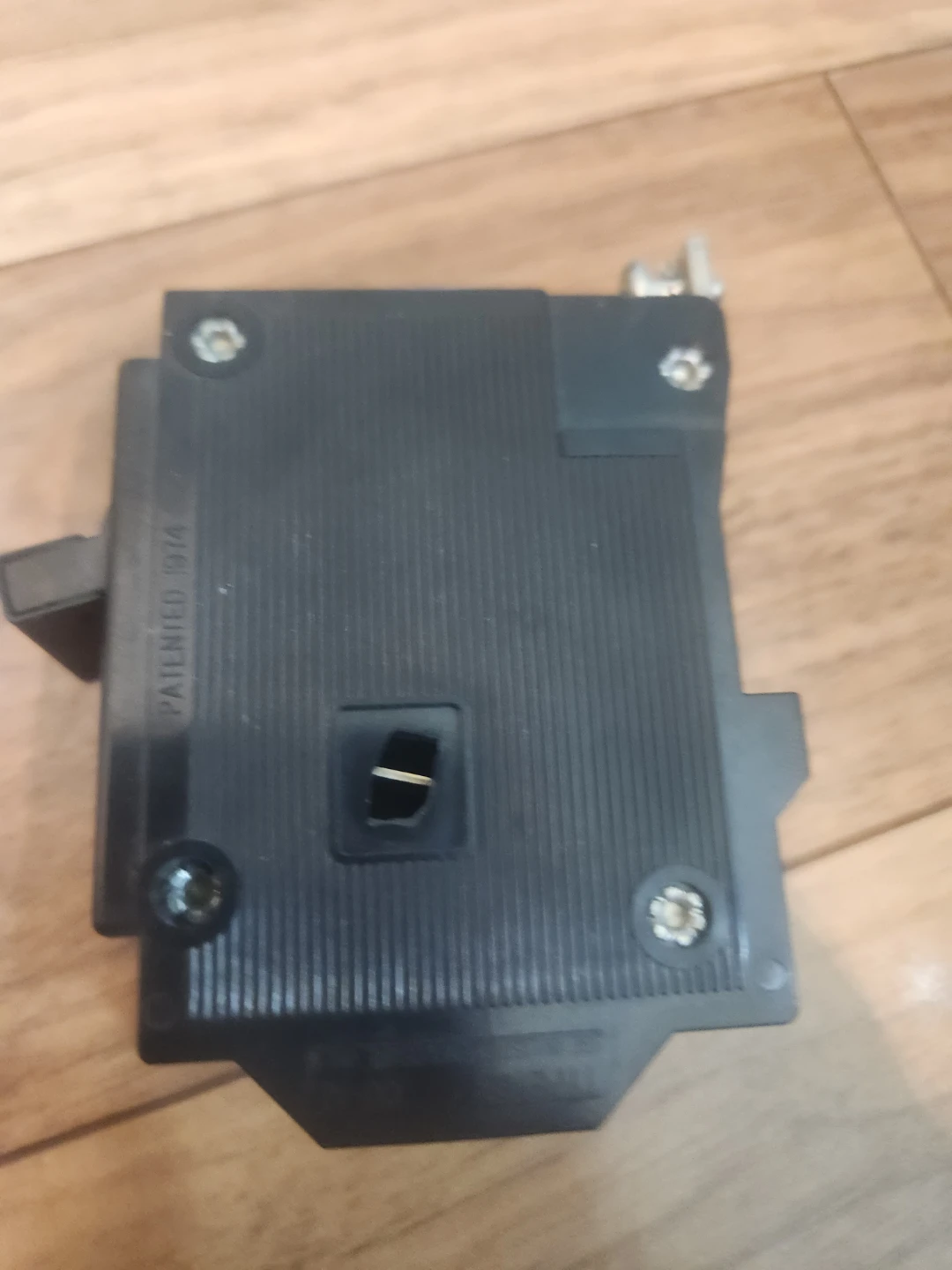 COMMANDER 30A Circuit Breaker - photo 2