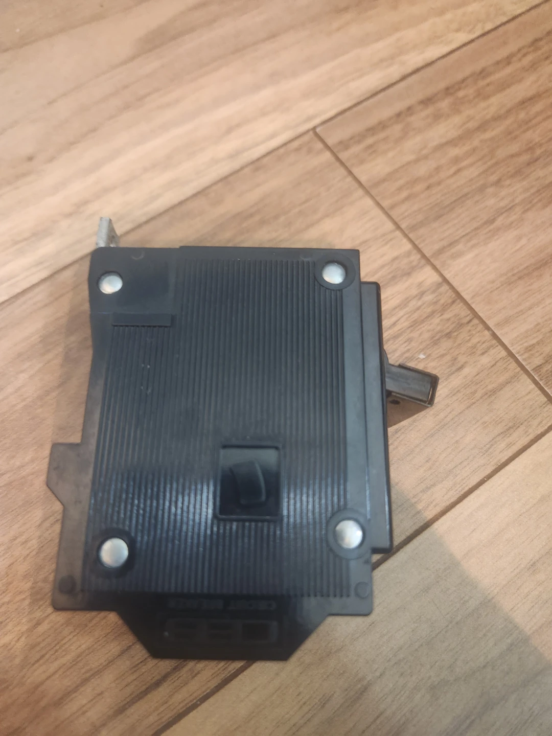 COMMANDER 30A Circuit Breaker - photo 4