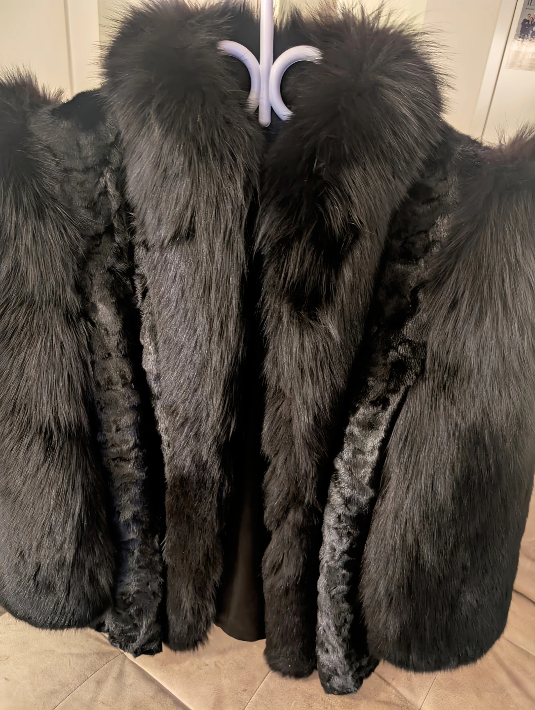 Hudson's Bay Company Black Fur Coat - photo 2