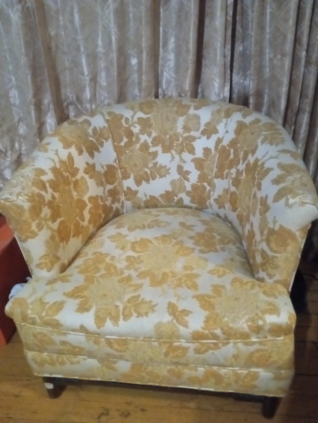 2 Vintage Floral Armchair. Excellent condition.