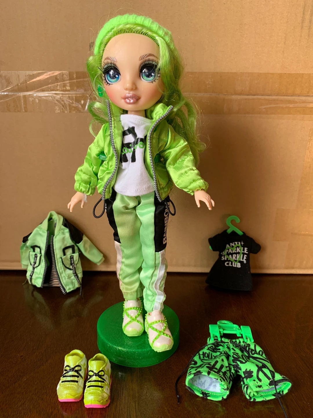 Rainbow High Doll - Green Outfit