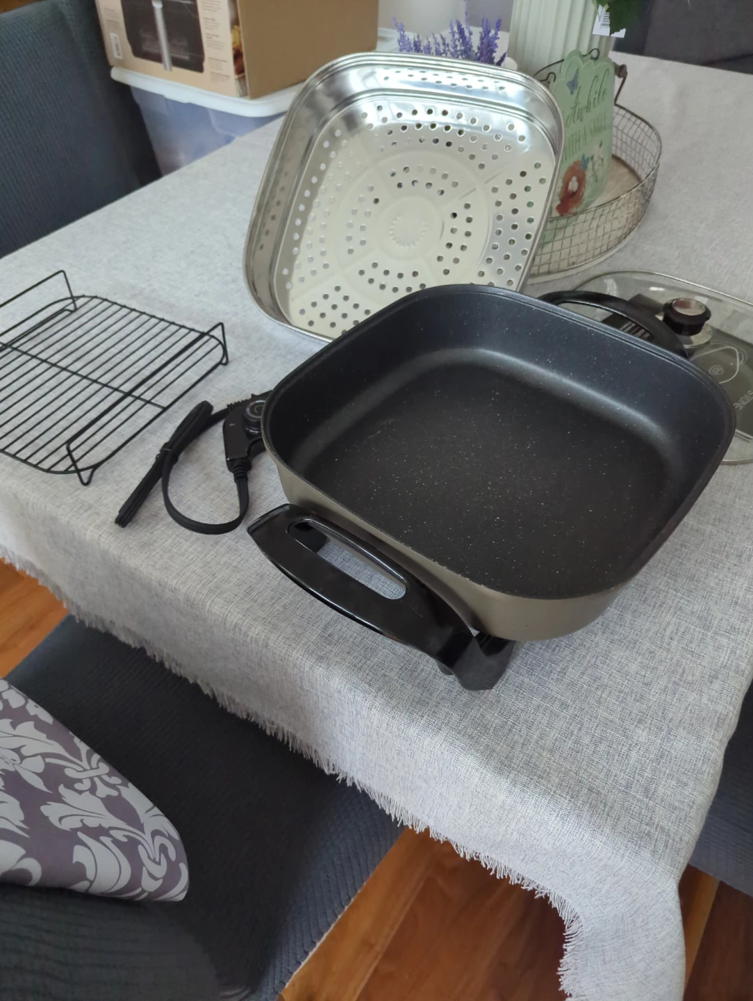 Curtis Stone 12" Dura-Electric Non-Stick Skillet - photo 3