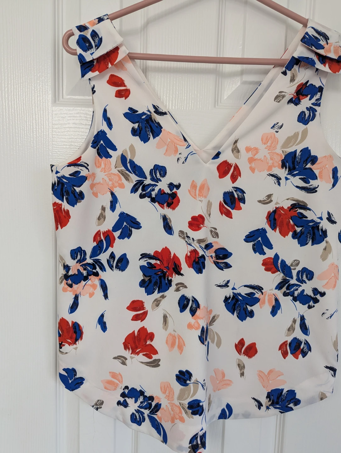 Banana Republic Petite Floral Print V-Neck Sleeveless Top Size S