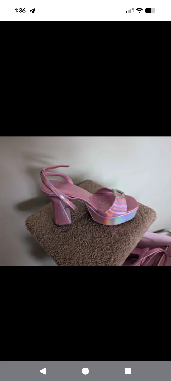 Barbie x Aldo Pink Heart Heeled Sandals - photo 3