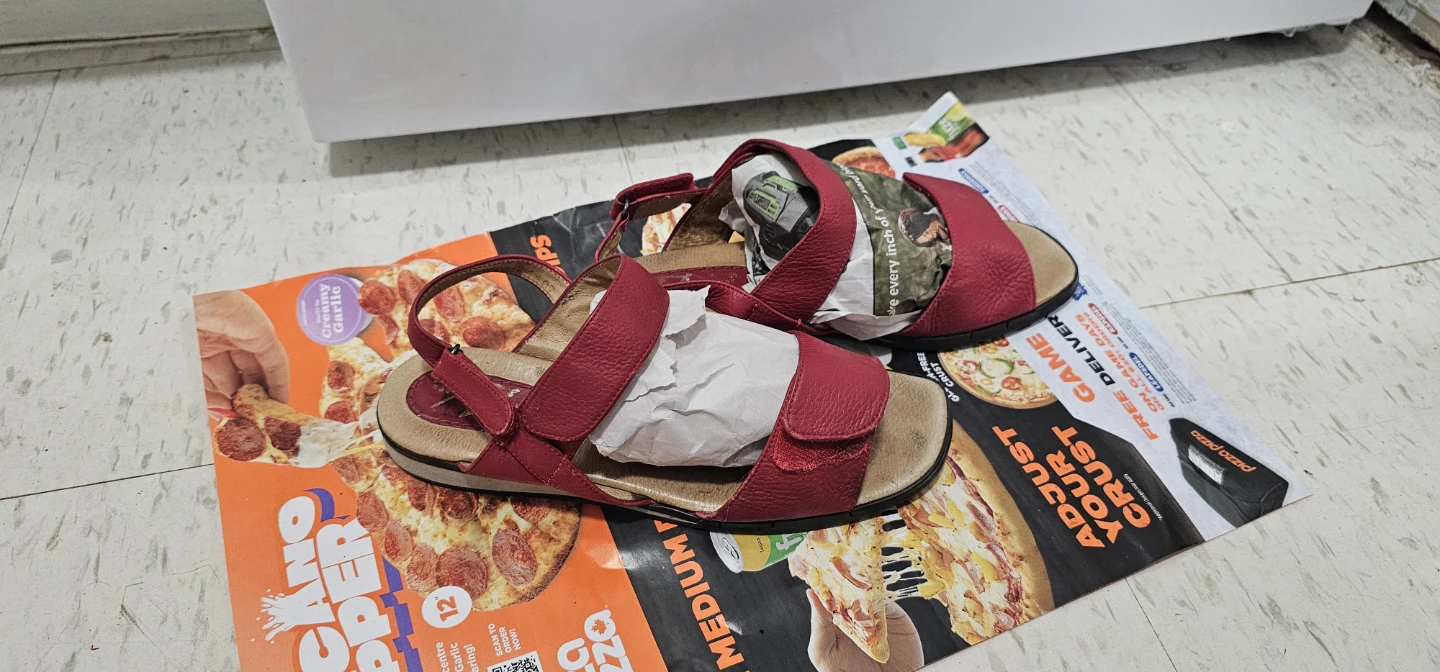 Red Leather Adjustable Strap Sandals - photo 2