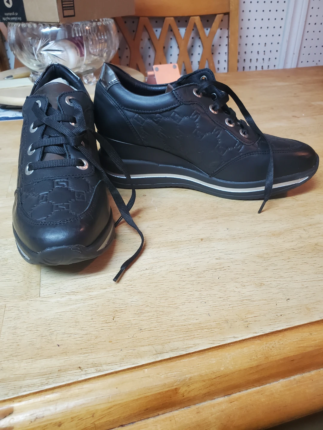 Seaside Woman Black Wedge Sneakers